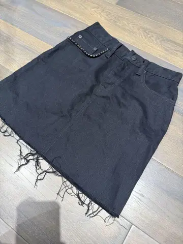 HYSTERIC GLAMOUR 블랙 타이트 스커트 프린지 부착