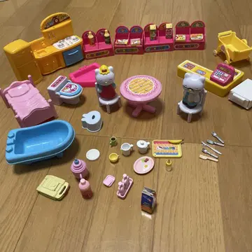 헬로키티 집과 가게