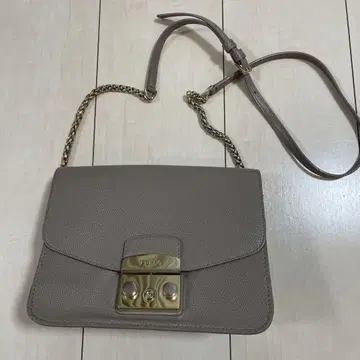 FURLA 메트로폴리스 숄더백