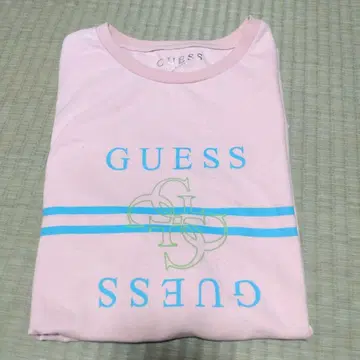 새상품급 1점만 GUESS 게스 핑크 반팔 T셔츠