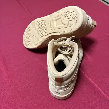 새상품급 PUMA 하이컷 스니커즈 베이지 깔창 포함 26cm US8