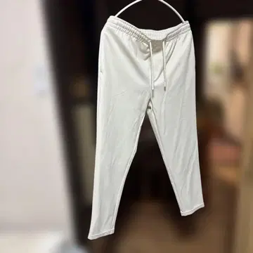 INDITEX 화이트 조거 팬츠
