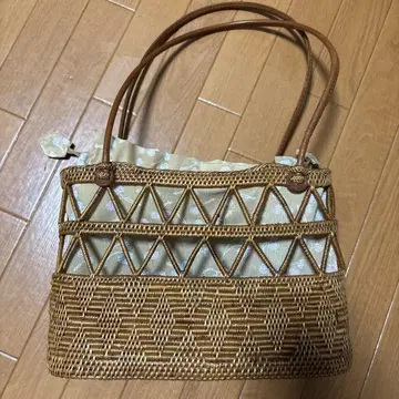 유카타용 백 등나무제 삼각형 시스루 무늬