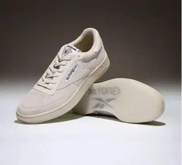 미사용 Reebok SixTONES 베이지 스니커즈