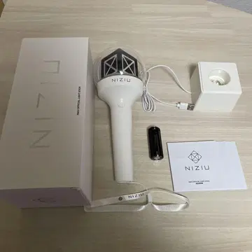 NiziU 공식 응원봉