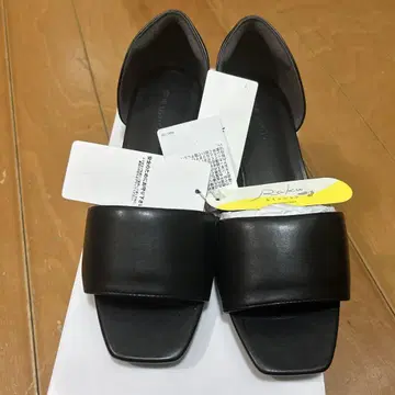 새상품 글로벌 워크 블랙 오픈토 샌들 M 사이즈