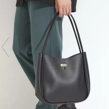 슈라루 신상 백 키 모티브 가죽 느낌