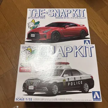 Nissan GT-R & 순찰차 스냅 키트 1/32