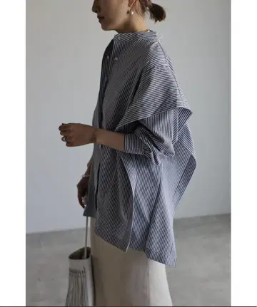 봉쥬르 사간 스퀘어 판초 셔츠