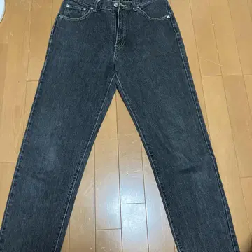 EDWIN 블랙 데님 스트레이트 팬츠