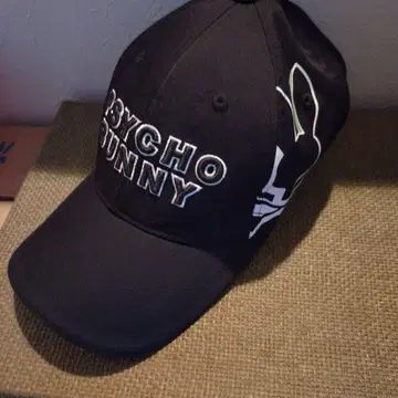 PSYCHO BUNNY 블랙 캡