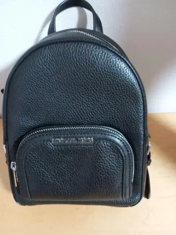 블랙 가죽 미니 백팩