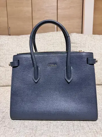 FURLA 네이비 핸드백