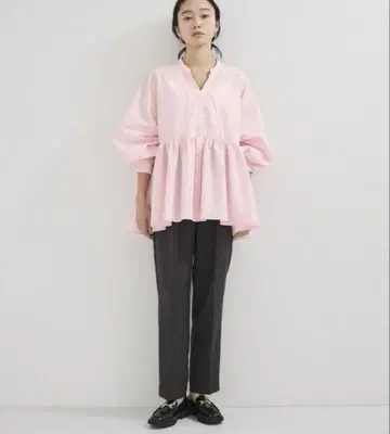 LE CERCLE par rope' 개더 블라우스