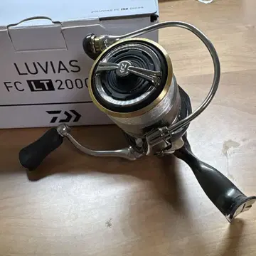LUVIAS FC LT2000S 스피닝 릴