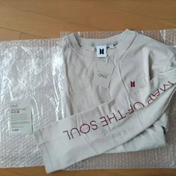 BTS MOS LONG SLEEVE T-SHIRT [ 미사용 새상품 ]