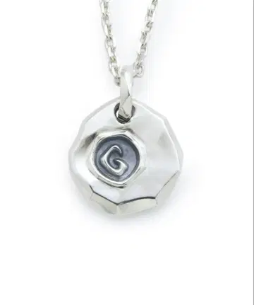 GARNI 가르니 G Stamp Chip Pendant 목걸이 탑
