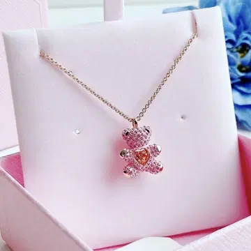 [ SWAROVSKI ] Teddy 펜던트 목걸이