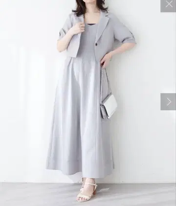 내추럴 꾸뛰르 숏 기장 반팔 자켓 & 점퍼 스커트 셋업