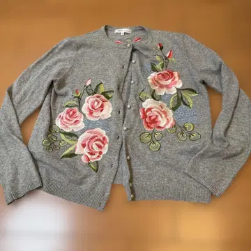 49AV. junko Shimada 꽃무늬 자수 가디건 40