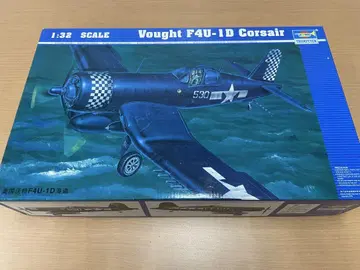 Vought F4U-1D Corsair 1:32 스케일