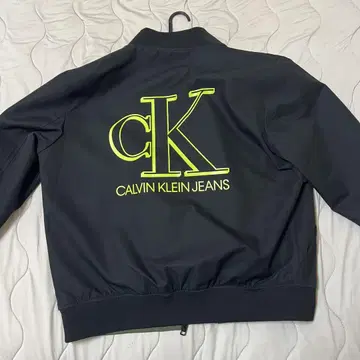 Calvin Klein Jeans 봄버 자켓 블랙
