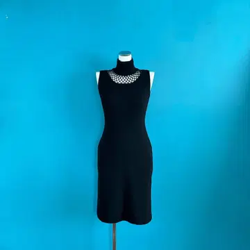 1649 FOXEY 폭시 블랙 하이넥 슬리브리스 캐시미어 원피스 40