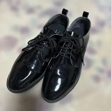newmo 클라리노 24.0cm 블랙 에나멜