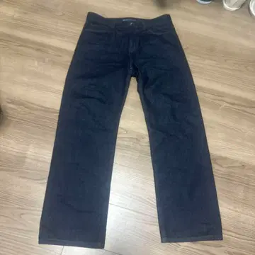 유니클로 JW ANDERSON 스트레이트 청바지