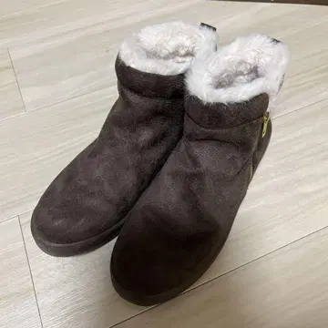 새상품급 글로벌 워크 브라운 어그 부츠 퍼 발수 보온 깔창