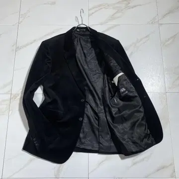 미사용급 ZARA 블랙 벨벳 테일러드 자켓 품절 모델