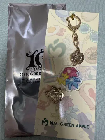 Mrs. GREEN APPLE 키링