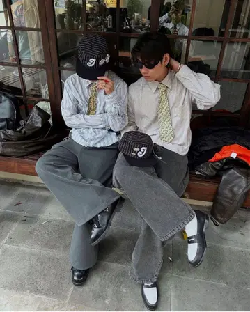 2IDIOTS LABEL 블랙 스트라이프 캡