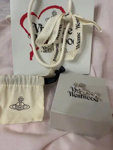 비비안 귀걸이 양쪽 귀