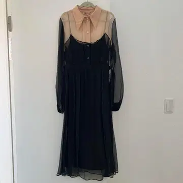 가격 인하! 누메로벤투노 실크 100% 시어 원피스