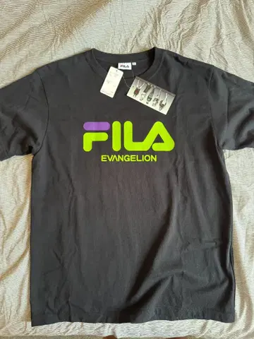 [ 덤 포함/새상품 ] FILA EVANGELION 콜라보 T셔츠