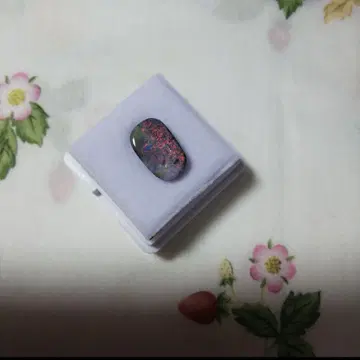 천연 볼더 오팔 루스