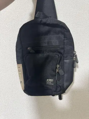 AVIREX 바디백 블랙