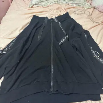 블랙 후드 부착 집업 후드티 pecpat revenge 지뢰