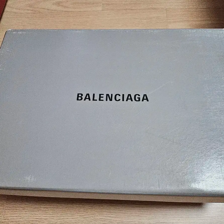 발렌시아가 스피드 2.0 트레이너 블랙 니트화이트 솔 2021