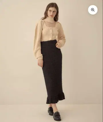 DEICY 리브 블랙 타이트 스커트 프릴 밑단