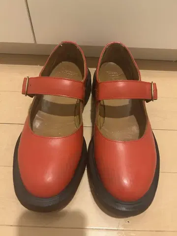닥터마틴 신발 빨간색