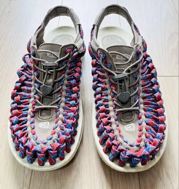 킨 유니크 KEEN UNEEK 27.0 한정판 모델