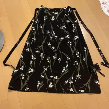KANEKOISAO 꽃무늬 롱 스커트 블랙