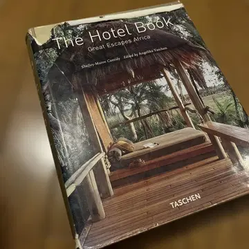 The Hotel Book: Great Escapes Africa