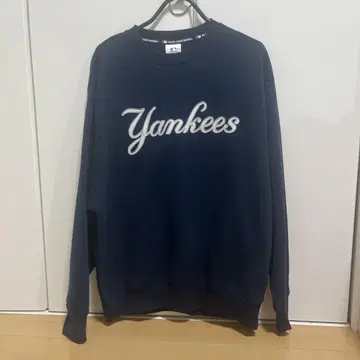 최종 가격 인하 뉴욕 양키스 네이비 맨투맨 L
