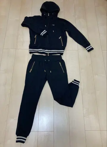 Rady 블랙 후드 부착 맨투맨 셋업