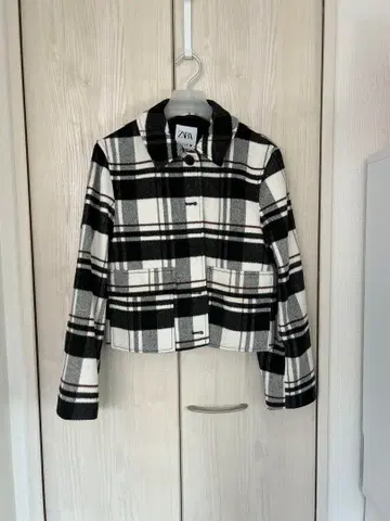 레어 미사용 ZARA 패치 포켓 체크 자켓 S