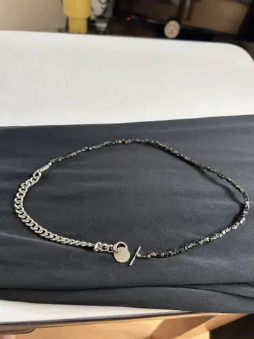 JIEDA / SWITCHING BEADS NECKLACE