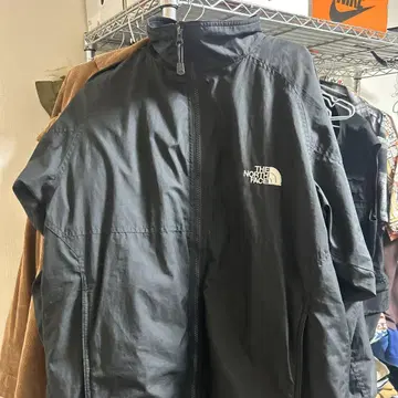 컴팩트 나일론 자켓 블랙